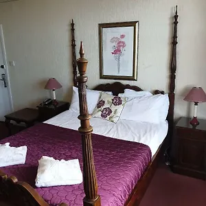 The Parisienne Hotel